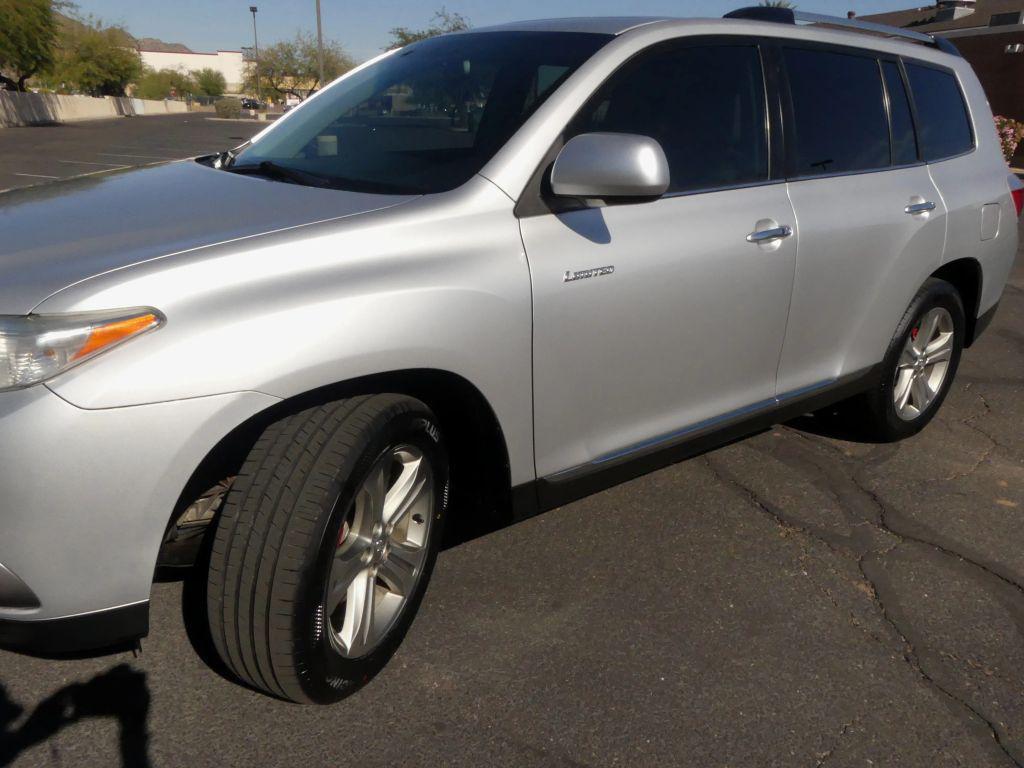 used 2012 Toyota Highlander car, priced at $13,995
