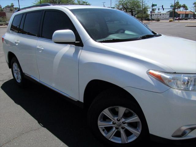 used 2011 Toyota Highlander car, priced at $10,495