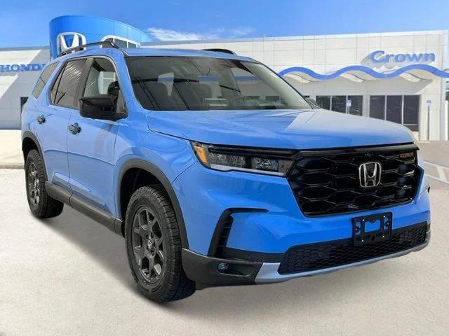 new 2025 Honda Pilot car, priced at $51,255