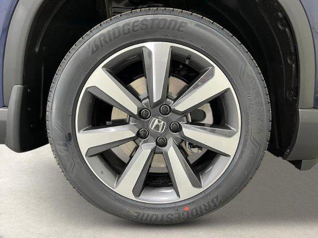 new 2025 Honda Pilot car, priced at $48,618