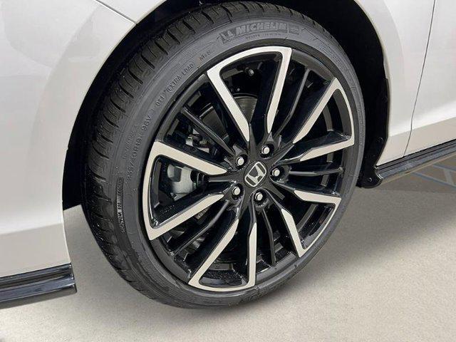 new 2025 Honda Accord Hybrid car, priced at $38,425