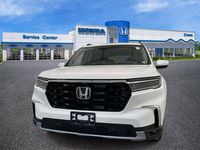 new 2025 Honda Pilot car, priced at $55,184