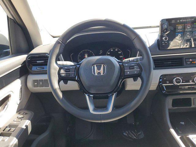 new 2025 Honda Pilot car, priced at $48,630