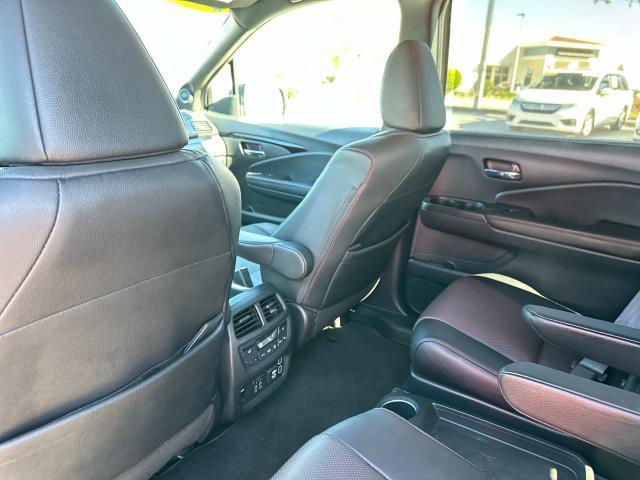 used 2022 Honda Pilot car, priced at $39,000