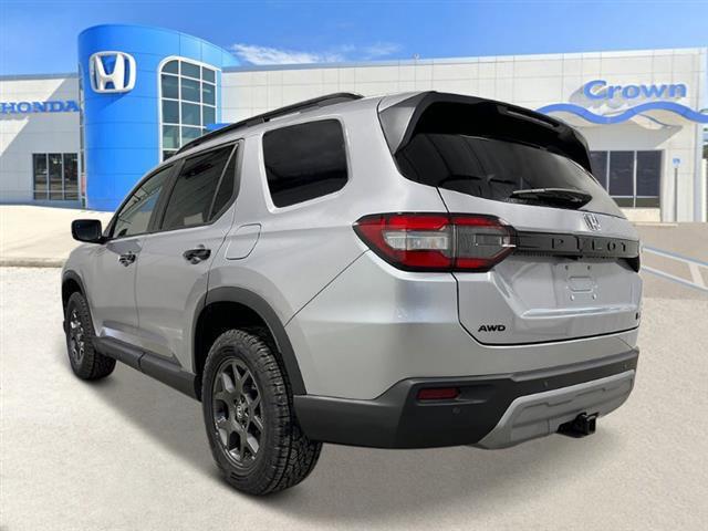 new 2025 Honda Pilot car, priced at $49,079