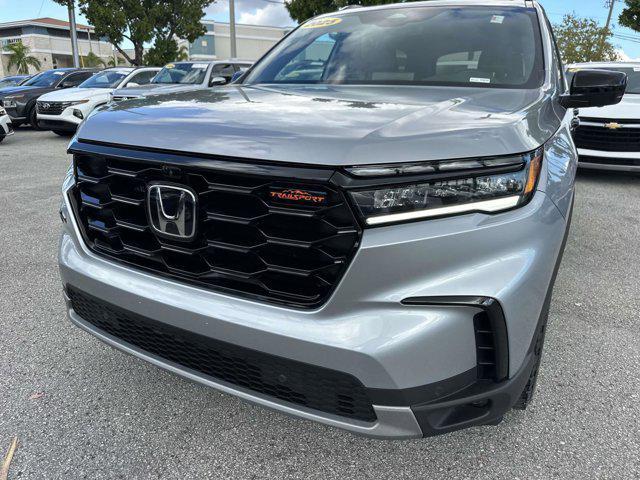 used 2025 Honda Pilot car, priced at $45,990