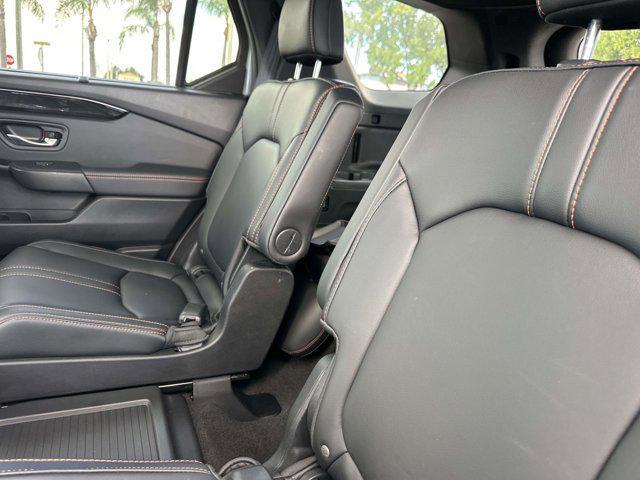 used 2025 Honda Pilot car, priced at $45,990
