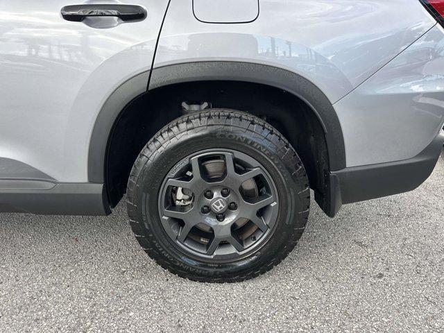 used 2025 Honda Pilot car, priced at $45,990