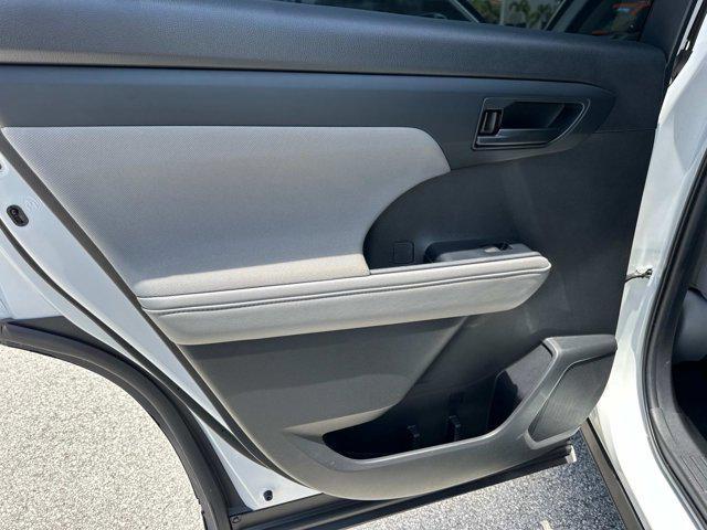 used 2022 Toyota Highlander car, priced at $27,999