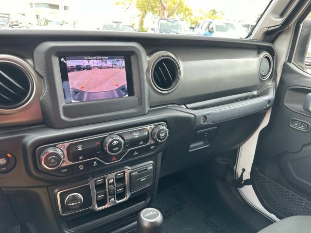 used 2021 Jeep Gladiator car, priced at $32,000