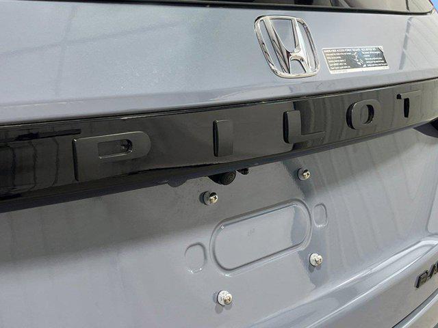 new 2025 Honda Pilot car, priced at $54,006