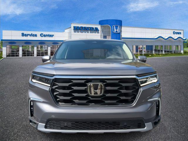 new 2025 Honda Pilot car, priced at $42,859