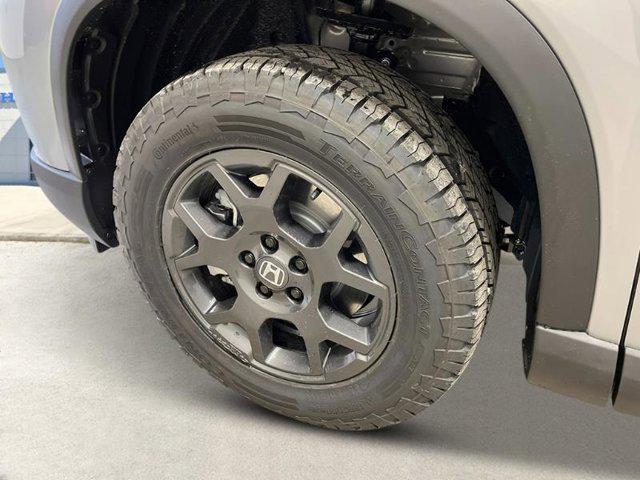 new 2025 Honda Pilot car, priced at $51,549