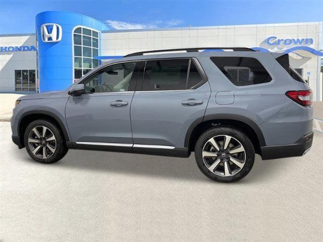 new 2025 Honda Pilot car, priced at $54,930