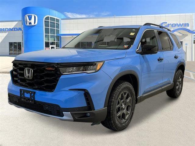 new 2025 Honda Pilot car, priced at $51,250