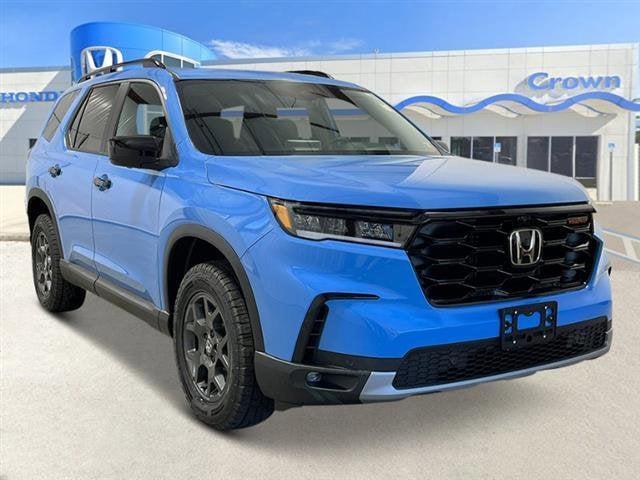 new 2025 Honda Pilot car, priced at $51,250