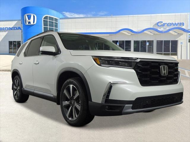 new 2025 Honda Pilot car, priced at $52,235