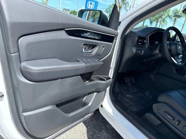 new 2025 Honda Pilot car, priced at $48,992