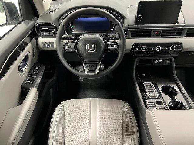new 2025 Honda Pilot car, priced at $55,229