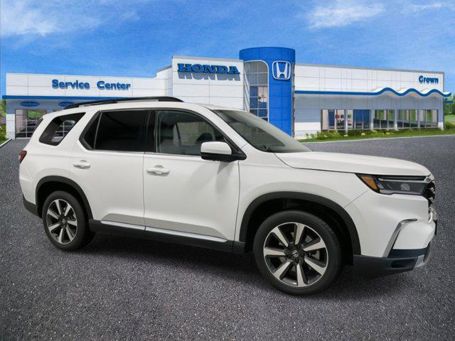 new 2025 Honda Pilot car, priced at $55,229