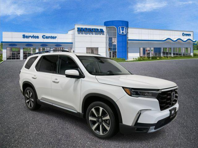 new 2025 Honda Pilot car, priced at $55,229