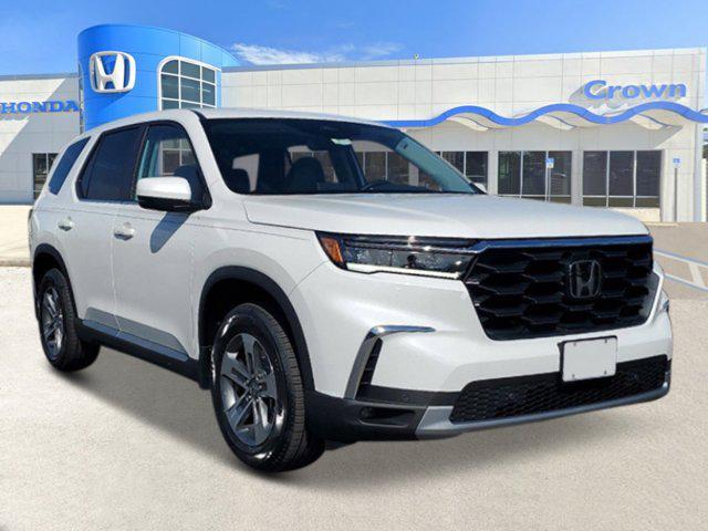 new 2025 Honda Pilot car, priced at $43,957