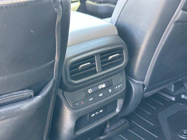 used 2025 Honda Pilot car, priced at $38,990