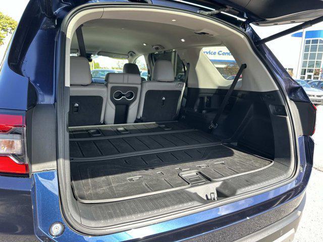 used 2025 Honda Pilot car, priced at $38,990