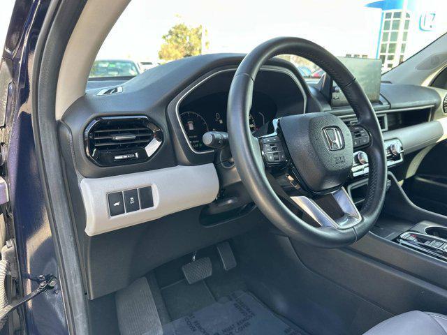 used 2025 Honda Pilot car, priced at $38,990