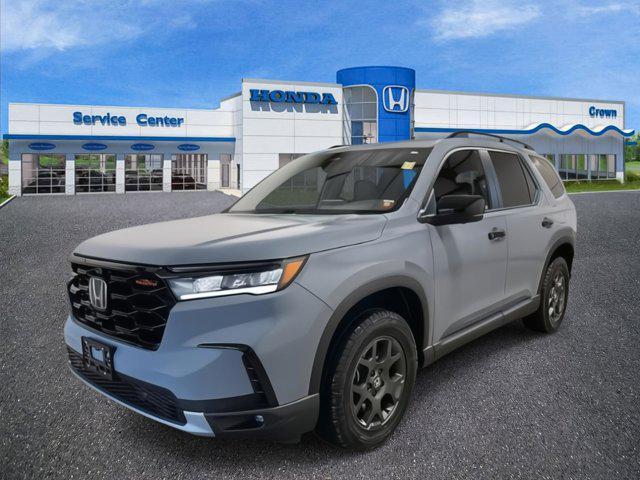 new 2025 Honda Pilot car, priced at $52,049