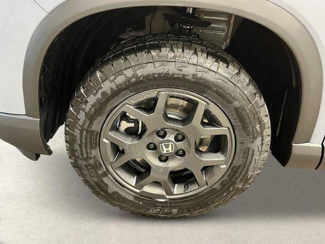 new 2025 Honda Pilot car, priced at $49,608