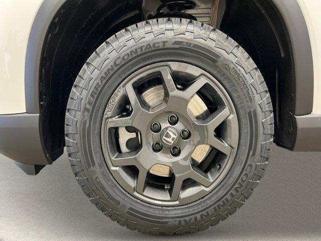new 2025 Honda Pilot car, priced at $50,002