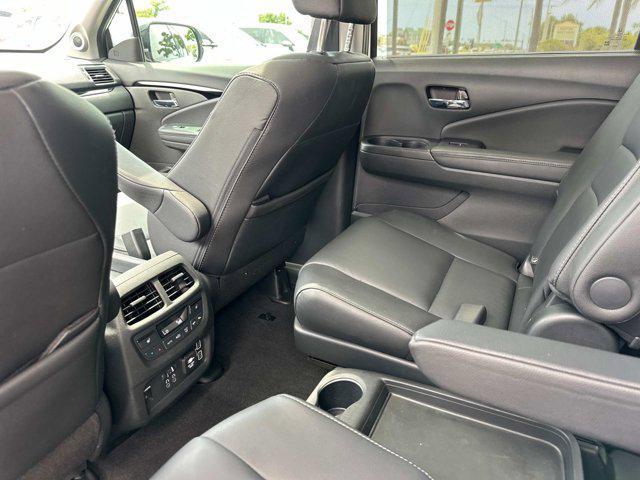 used 2022 Honda Pilot car, priced at $37,000