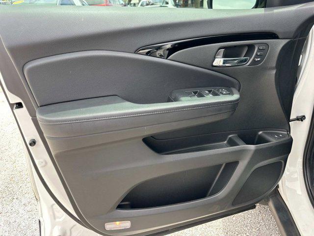 used 2022 Honda Pilot car, priced at $37,000