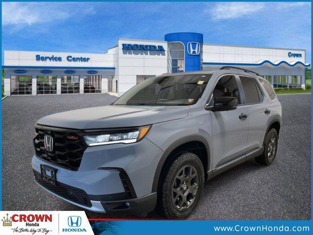 new 2025 Honda Pilot car, priced at $49,561