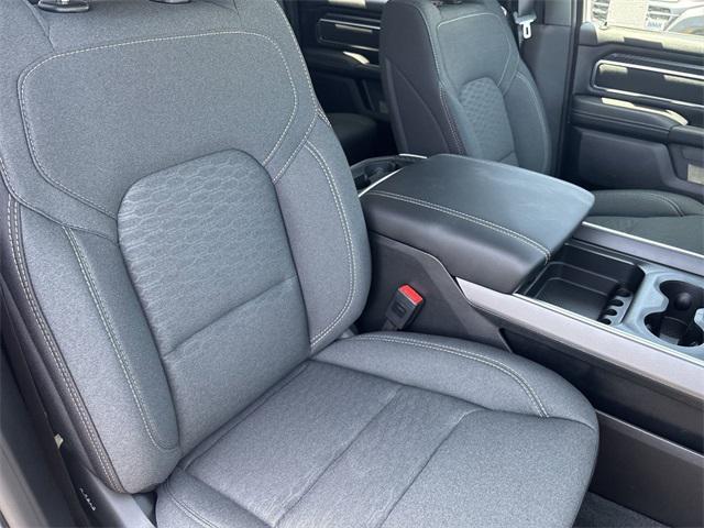 new 2025 Ram 1500 car, priced at $48,552