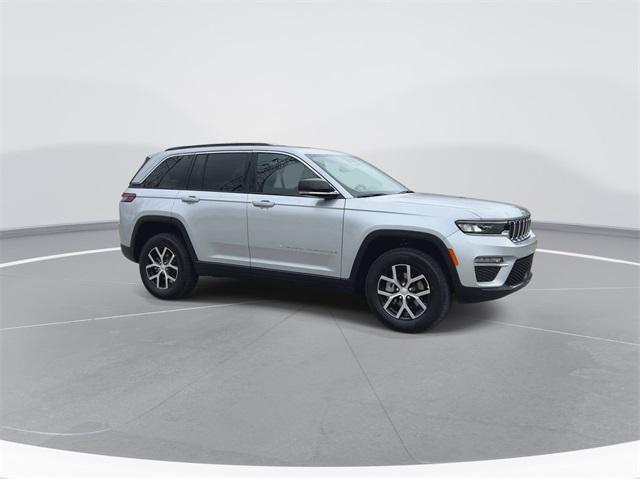 new 2024 Jeep Grand Cherokee car, priced at $51,305