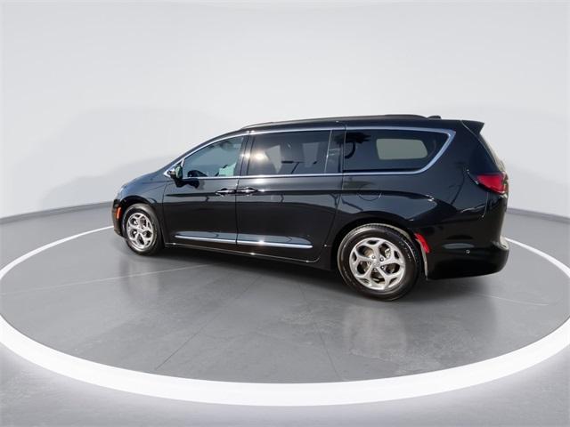 used 2022 Chrysler Pacifica car, priced at $24,677