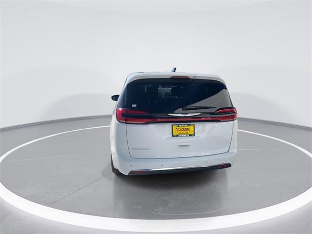 new 2025 Chrysler Pacifica car, priced at $45,425