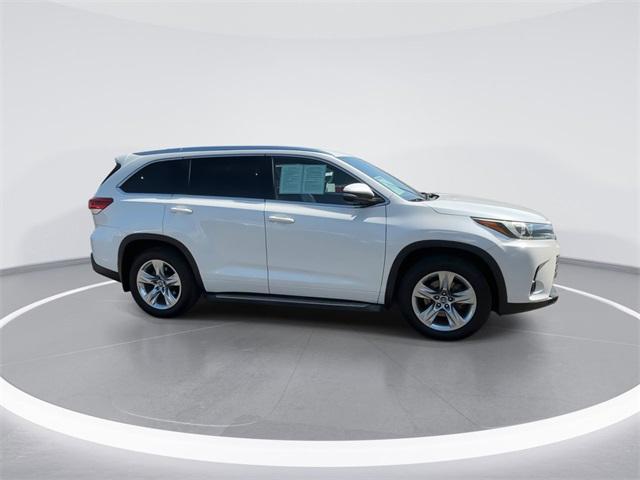 used 2017 Toyota Highlander car, priced at $25,990