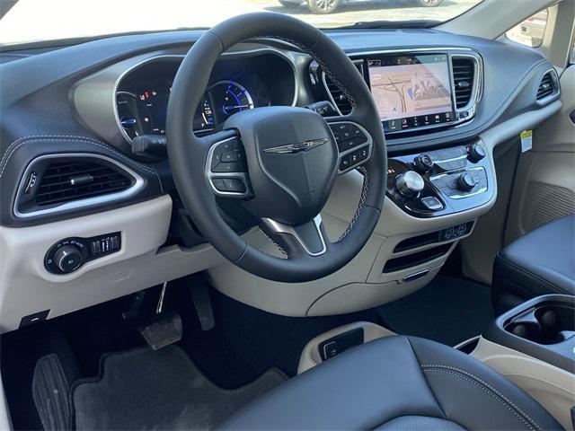 new 2024 Chrysler Pacifica Hybrid car, priced at $52,750