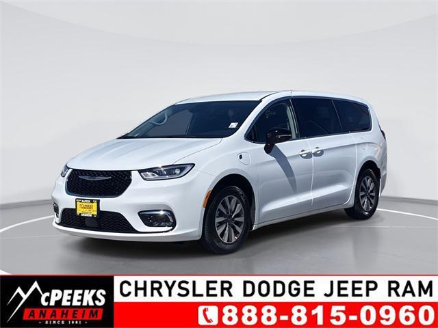 new 2024 Chrysler Pacifica Hybrid car, priced at $52,750