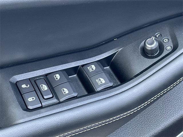 used 2023 Jeep Grand Cherokee car, priced at $33,990