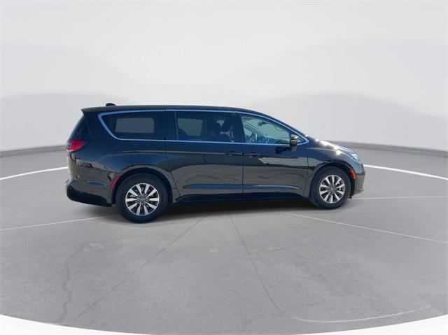 new 2024 Chrysler Pacifica Hybrid car, priced at $54,090