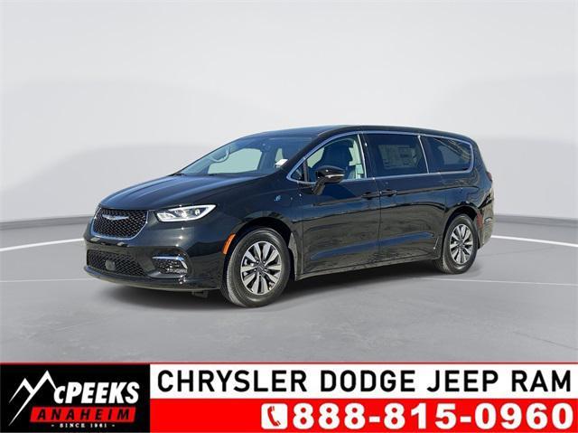 new 2024 Chrysler Pacifica Hybrid car, priced at $54,090