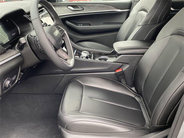 new 2024 Jeep Grand Cherokee car, priced at $57,305