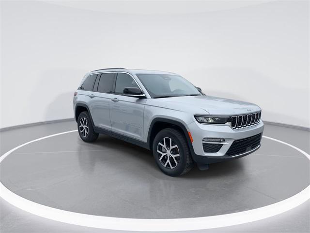 new 2024 Jeep Grand Cherokee car, priced at $57,305