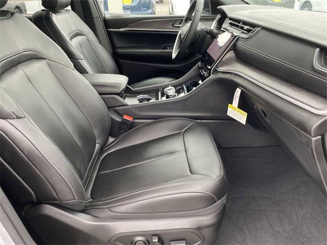 new 2024 Jeep Grand Cherokee car, priced at $57,305