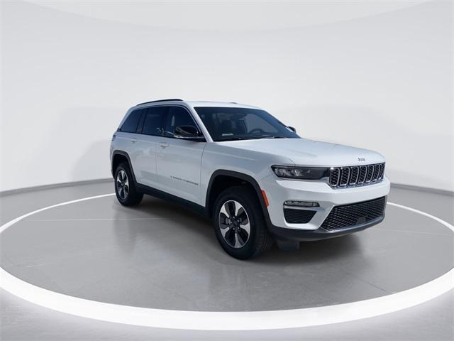new 2024 Jeep Grand Cherokee car, priced at $54,385