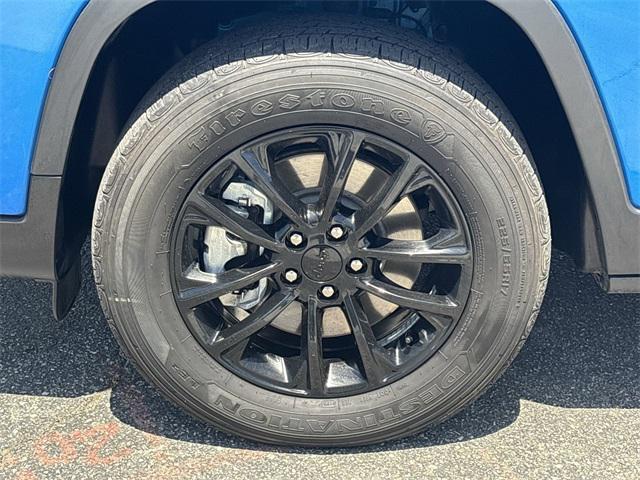 used 2023 Jeep Cherokee car, priced at $25,500